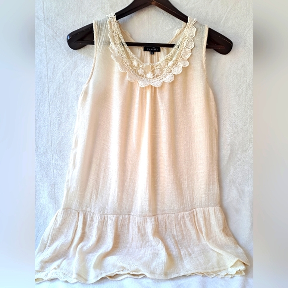 Panitti sleeveless top - Picture 1 of 8